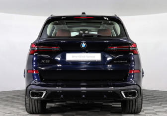 Новый BMW X5 2025 (4 фото)