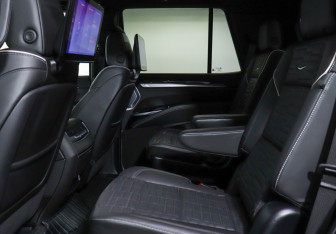 Подержанный автомобиль Cadillac Escalade Suv 2025 года (10 фото)
