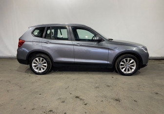 Подержанный автомобиль BMW X3 2016 года (7 фото)