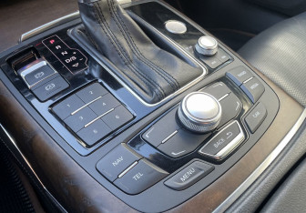 Подержанный автомобиль Audi A7 2011 года (18 фото)