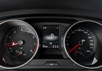 Подержанный автомобиль Volkswagen Tiguan 2020 года (16 фото)