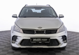 Подержанный автомобиль Kia Rio Hatchback 2021 года (2 фото)