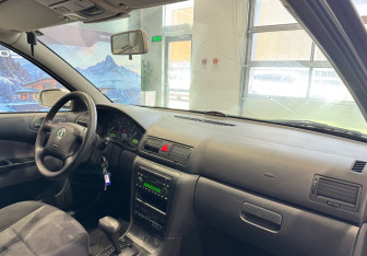 Подержанный автомобиль Skoda Octavia Liftback 2007 года (10 фото)