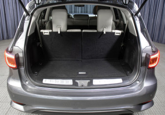 Подержанный автомобиль Infiniti QX60 2019 года (10 фото)