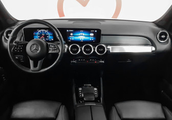 Подержанный автомобиль Mercedes-Benz GLB 2020 года (8 фото)