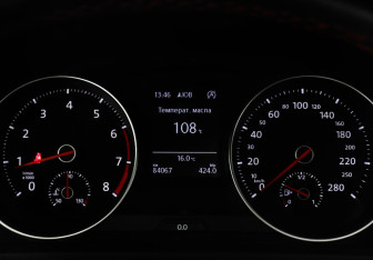 Подержанный автомобиль Volkswagen Golf GTI Hatchback 2014 года (11 фото)