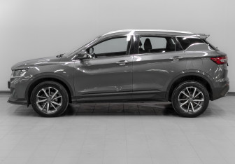 Подержанный автомобиль Geely Coolray 2022 года (8 фото)