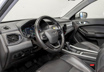 Подержанный автомобиль Chery Tiggo 4 2022 года (16 фото)