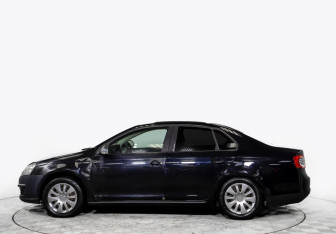 Подержанный автомобиль Volkswagen Jetta Sedan 2008 года (6 фото)