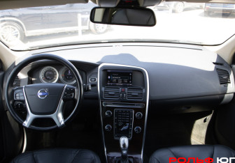 Подержанный автомобиль Volvo XC60 2012 года (11 фото)
