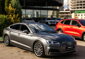 Подержанный автомобиль Audi A5 Liftback 2018 года (2 фото)