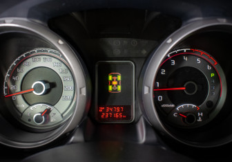 Подержанный автомобиль Mitsubishi Pajero 2012 года (12 фото)