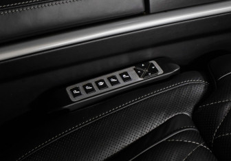 Подержанный автомобиль Toyota Land Cruiser Suv 2018 года (25 фото)