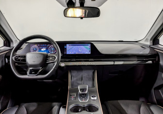 Подержанный автомобиль Omoda C5 2023 года (14 фото)