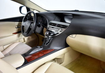 Подержанный автомобиль Lexus RX 2011 года (30 фото)