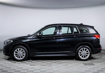 Подержанный автомобиль BMW X1 2020 года (8 фото)