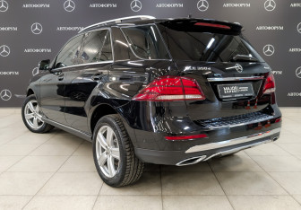 Подержанный автомобиль Mercedes-Benz GLE 2018 года (7 фото)