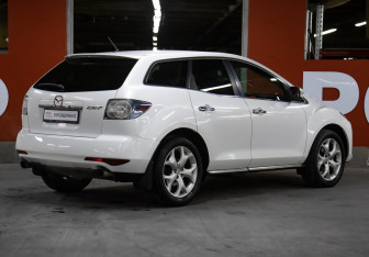 Подержанный автомобиль Mazda CX-7 2011 года (5 фото)