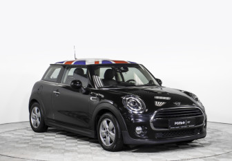 Подержанный автомобиль MINI Hatch 2019 года (3 фото)