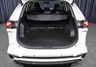 Подержанный автомобиль Toyota RAV4 2021 года (10 фото)