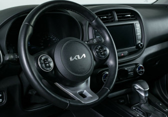 Подержанный автомобиль Kia Soul 2022 года (11 фото)