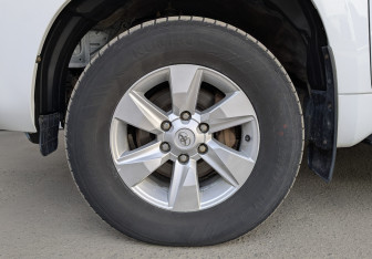 Подержанный автомобиль Toyota Land Cruiser Prado 2018 года (12 фото)