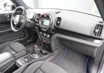 Подержанный автомобиль MINI Countryman 2020 года (12 фото)
