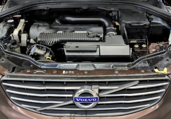 Подержанный автомобиль Volvo XC60 2014 года (9 фото)