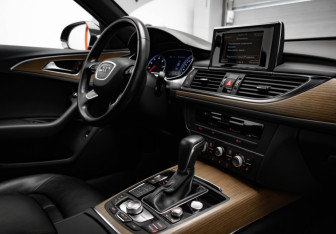 Подержанный автомобиль Audi A6 Sedan 2018 года (25 фото)