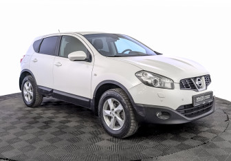 Подержанный автомобиль Nissan Qashqai 2013 года (3 фото)