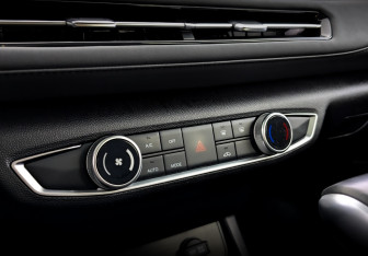 Подержанный автомобиль BAIC U5 Plus 2023 года (25 фото)