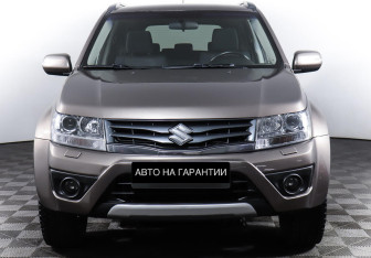 Подержанный автомобиль Suzuki Grand Vitara 2013 года (2 фото)