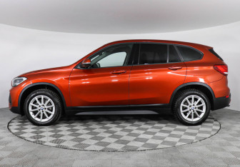 Подержанный автомобиль BMW X1 2020 года (5 фото)