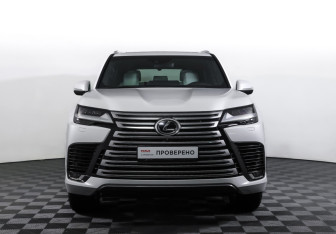 Подержанный автомобиль Lexus LX 2022 года (2 фото)