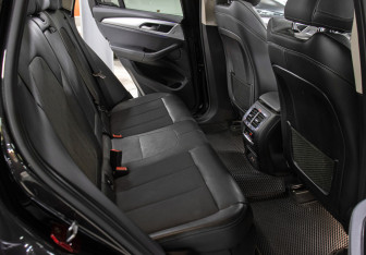 Подержанный автомобиль BMW X3 2019 года (12 фото)