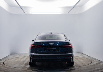 Подержанный автомобиль Audi A6 Sedan 2020 года (6 фото)