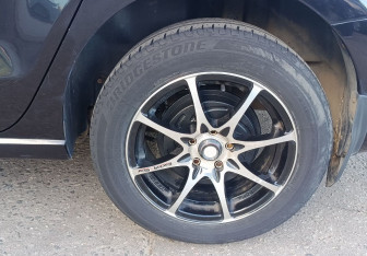 Подержанный автомобиль Volkswagen Polo Sedan 2011 года (13 фото)