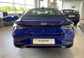Новый Hyundai Elantra Sedan 2025 (4 фото)