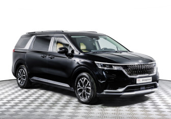 Подержанный автомобиль Kia Carnival 2020 года (3 фото)