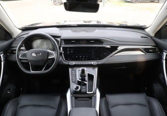 Подержанный автомобиль Geely Atlas Pro 2022 года (12 фото)