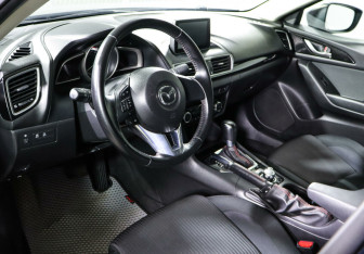 Подержанный автомобиль Mazda 3 Sedan 2014 года (8 фото)