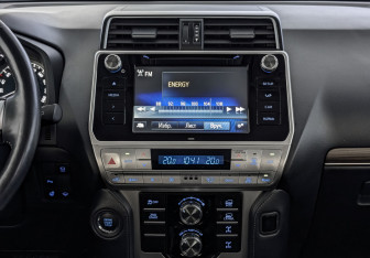 Подержанный автомобиль Toyota Land Cruiser Prado 2019 года (17 фото)