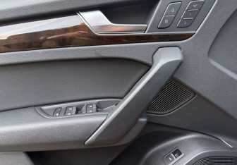 Подержанный автомобиль Audi Q5 2018 года (14 фото)