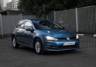 Подержанный автомобиль Volkswagen Golf Hatchback 2012 года (3 фото)