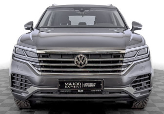 Подержанный автомобиль Volkswagen Touareg 2019 года (2 фото)