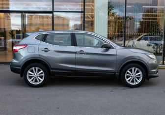 Подержанный автомобиль Nissan Qashqai 2017 года (4 фото)
