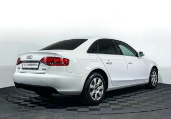 Подержанный автомобиль Audi A4 Sedan 2011 года (5 фото)
