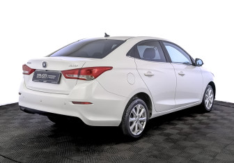 Подержанный автомобиль Changan Alsvin 2023 года (5 фото)