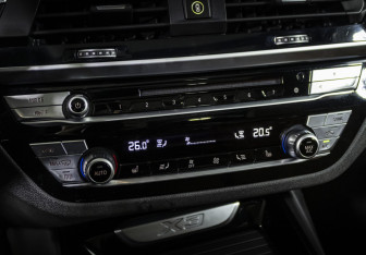 Подержанный автомобиль BMW X3 2019 года (21 фото)