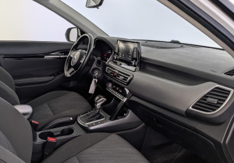 Подержанный автомобиль Kia Seltos 2021 года (11 фото)